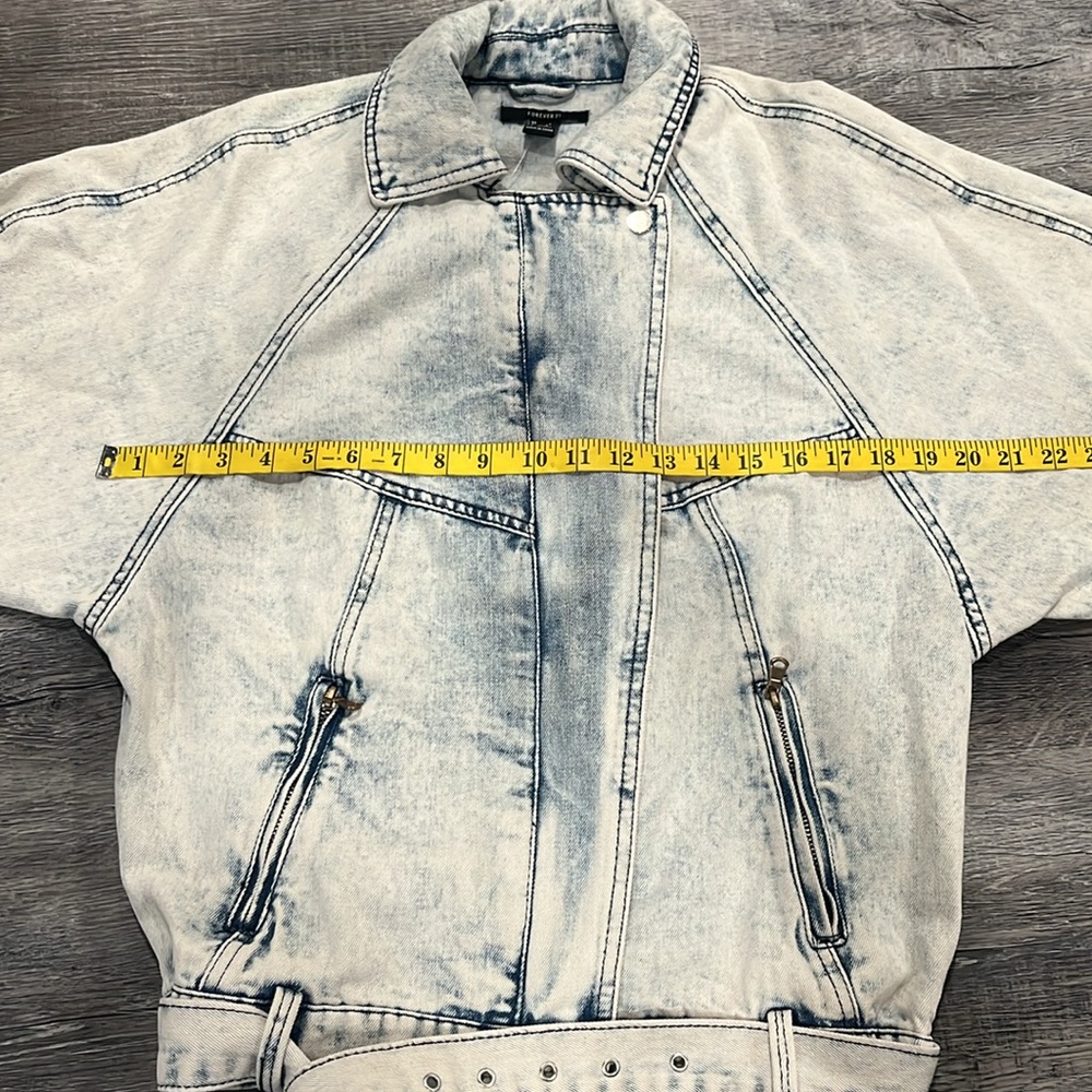 Forever 21 NWT acid wash vintage style light denim wash Jean jacket - S - Picture 15 of 15